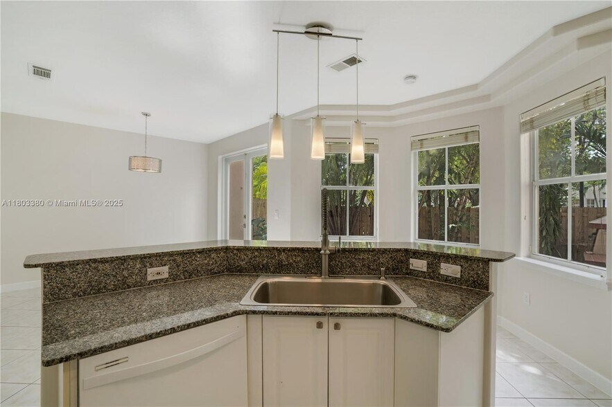 Building Photo - 4882 NW 108th Psge