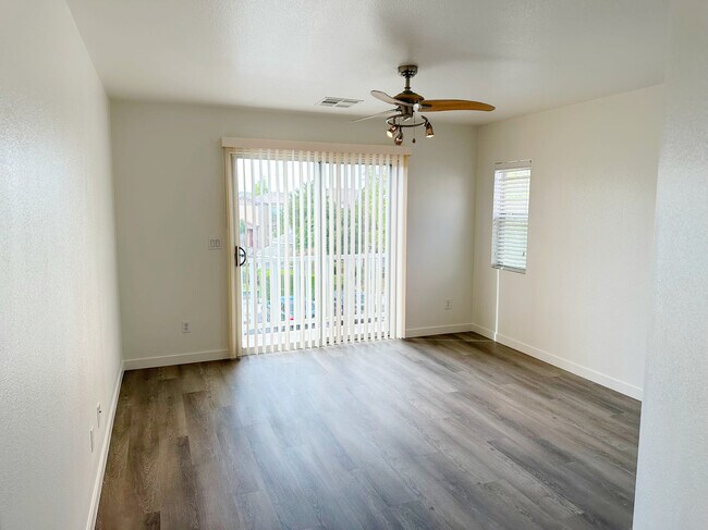 Building Photo - 1721 Spanish Sky Ave