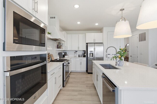 Building Photo - 10 Carlisle Ct