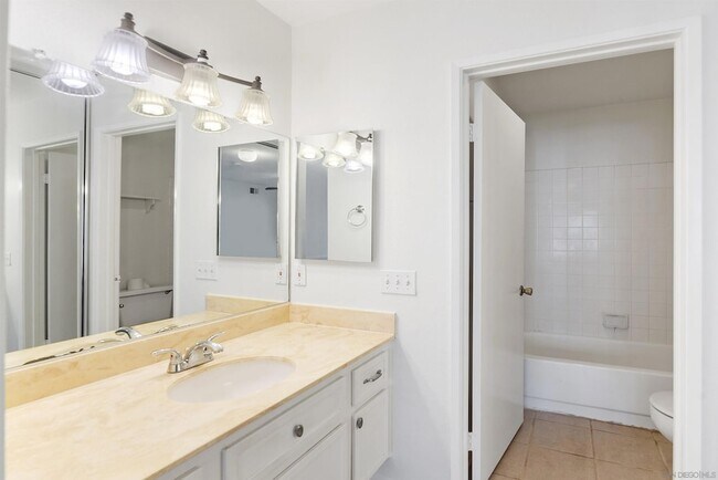 Building Photo - 13063 Wimberly Square
