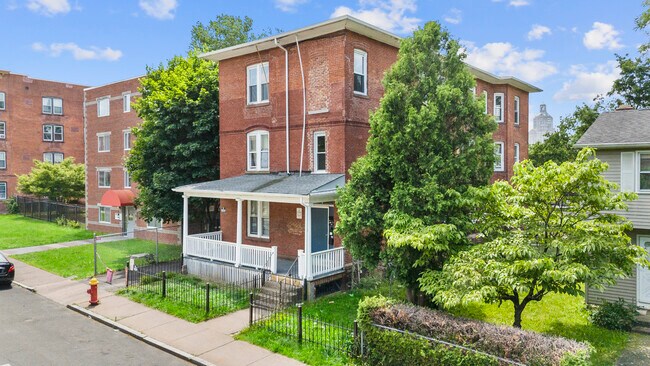 Building Photo - 29 Belden St