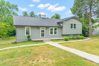 Building Photo - Fountain City Single Family Home