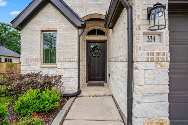 Building Photo - 334 Topper Pines Dr