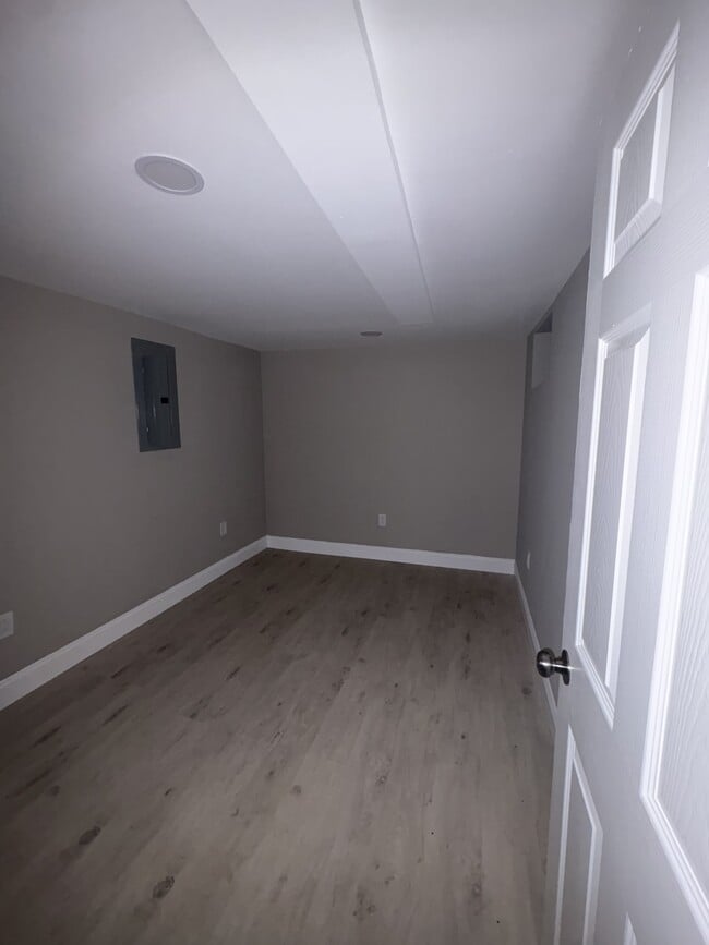 Building Photo - 2229 N Hancock St