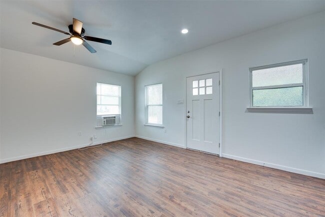 Building Photo - 1413 Egypt St