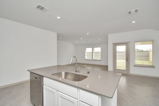 Building Photo - 7731 Suffolk Vly Ln