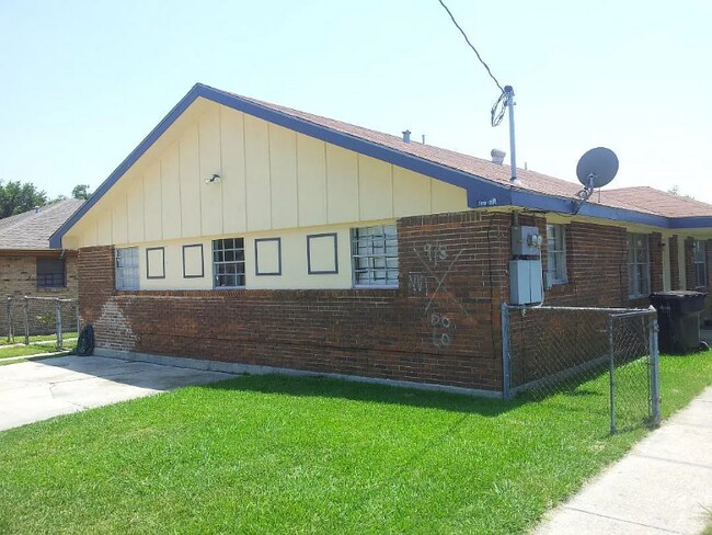 Primary Photo - 7820 Dorsett Dr