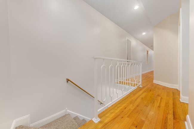 Building Photo - 31 E 26th St