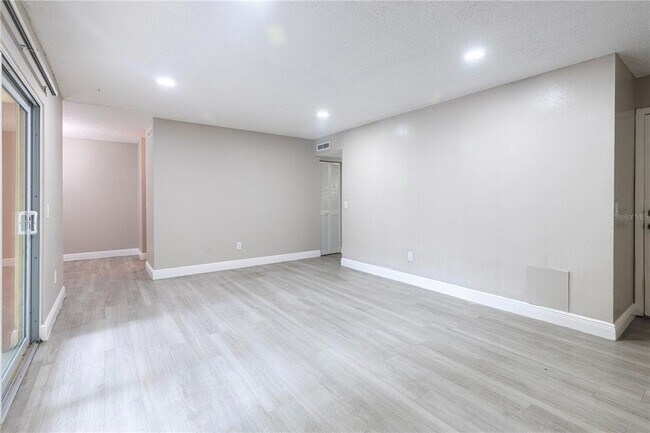 Building Photo - 3805 Cortez Cir