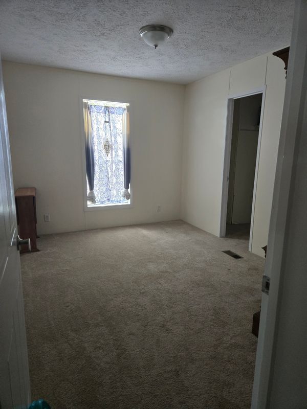 Building Photo - 2115 Bent Oak Ct