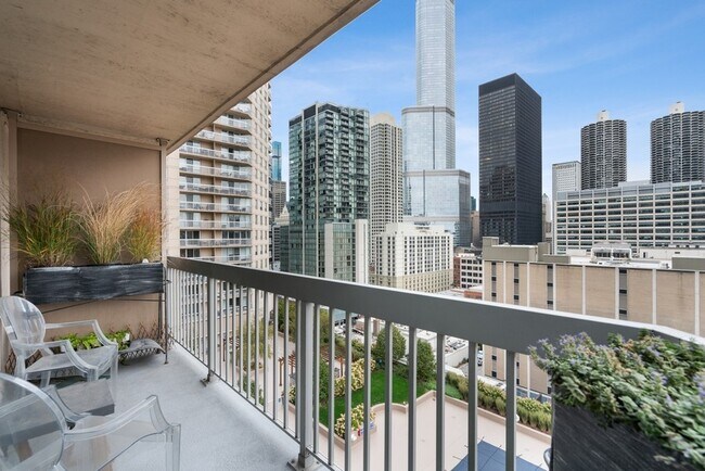 Building Photo - 545 N Dearborn St