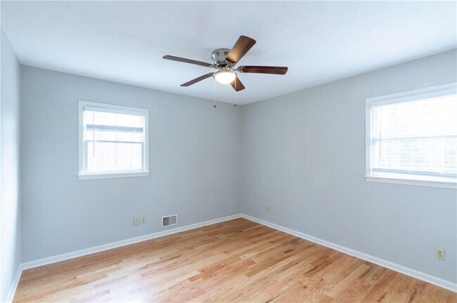 Building Photo - 3226 Hickory Bluff Dr