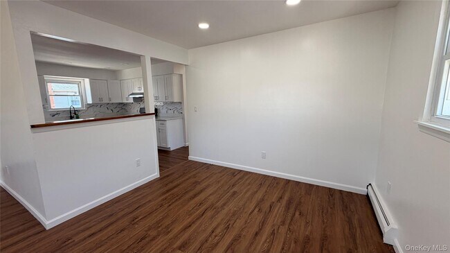 Building Photo - 540 Oak St