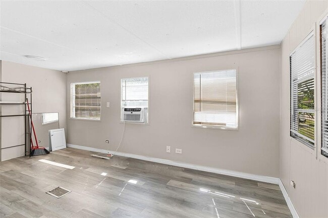 Building Photo - 2854 Lake Alfred Rd