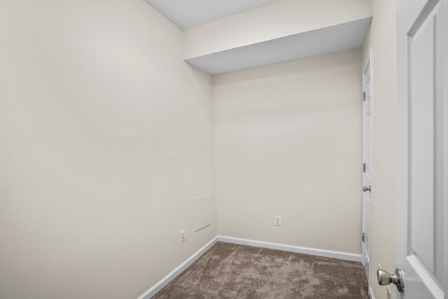 Building Photo - Cozy 2 BR 1.5 Ba Townhome by Patterson Park