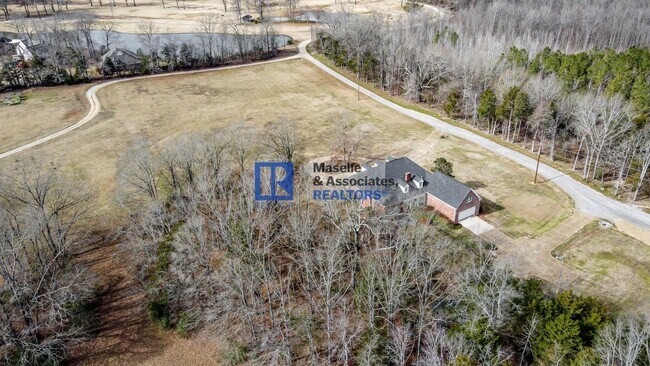 Building Photo - 200 Cripple Creek Rd