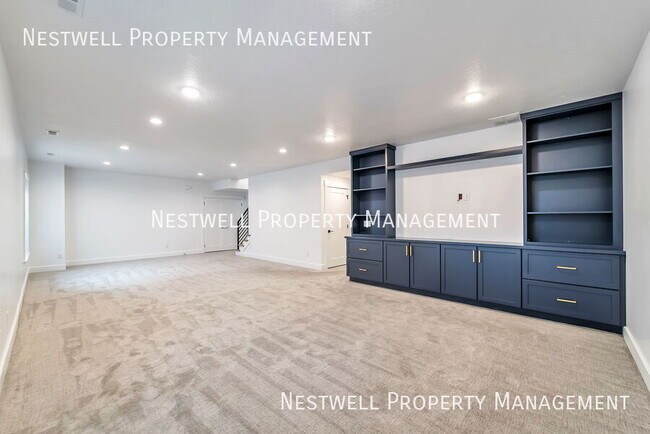 Building Photo - 10907 Paddle Board Way