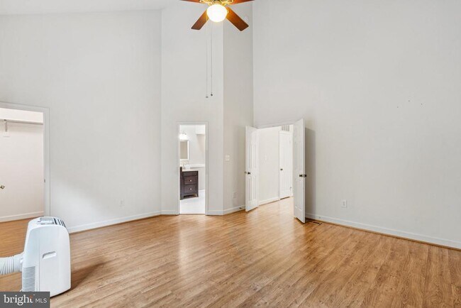 Building Photo - 5875 Woodfield Estates Dr