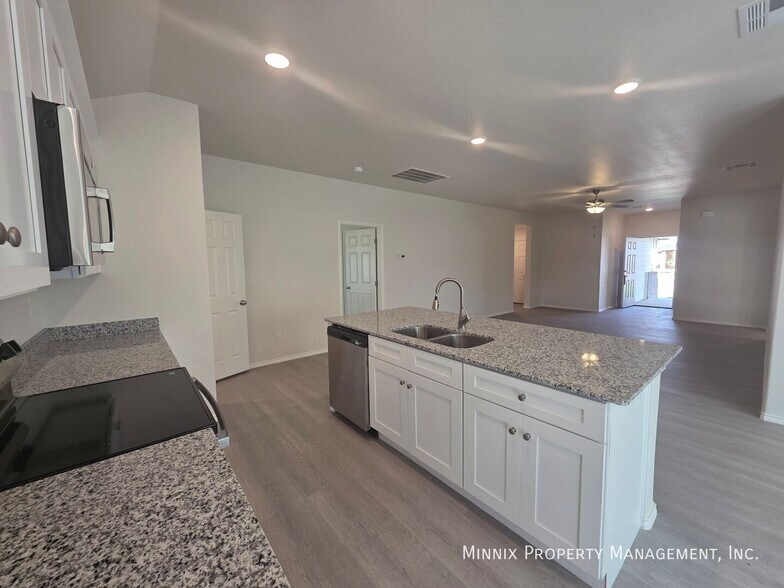 Building Photo - 1324 Hogback Wy