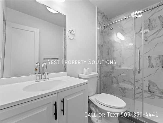 Building Photo - 810 S Fairbanks-