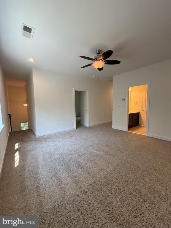Building Photo - 11621 Pine Hollow Ln