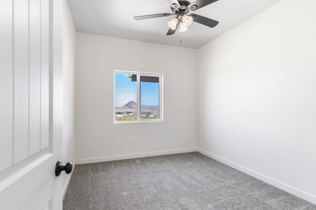 Building Photo - 10201 Crest Rd