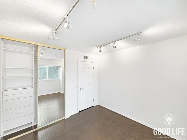 Building Photo - Fully Renovated End-Unit 3BD/2.5BA in Lake Forest with Views, Private Yard & 2-Car Garage