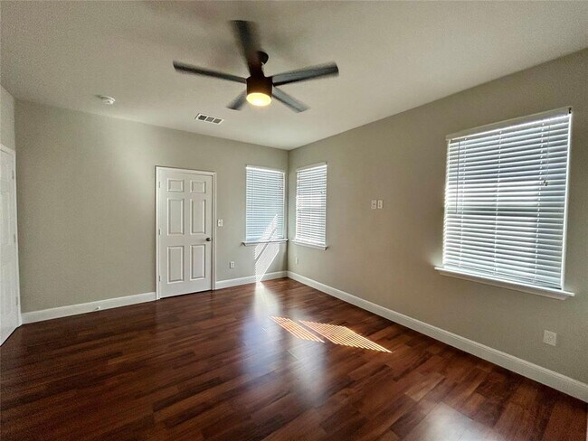 Building Photo - 3805 US-290
