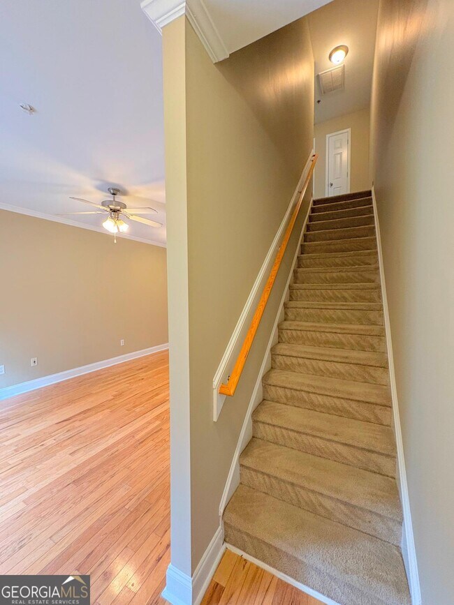 Building Photo - 460 S Barnett Shoals Rd