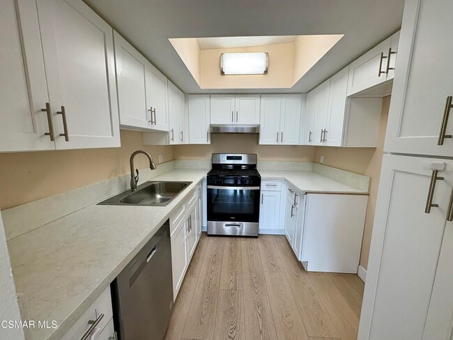 Building Photo - 5144 Longfellow Way