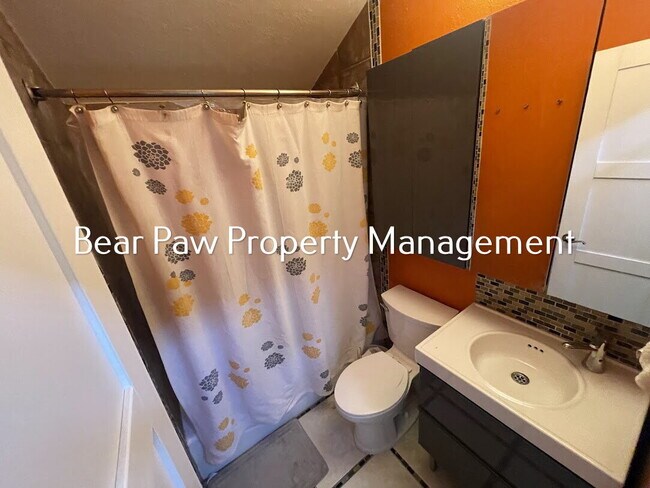 Building Photo - "Charming furnished or unfurnished  Evergreen Retreat: Spacious 4-Bed, 3-Bath Home on Fern Gulch ...