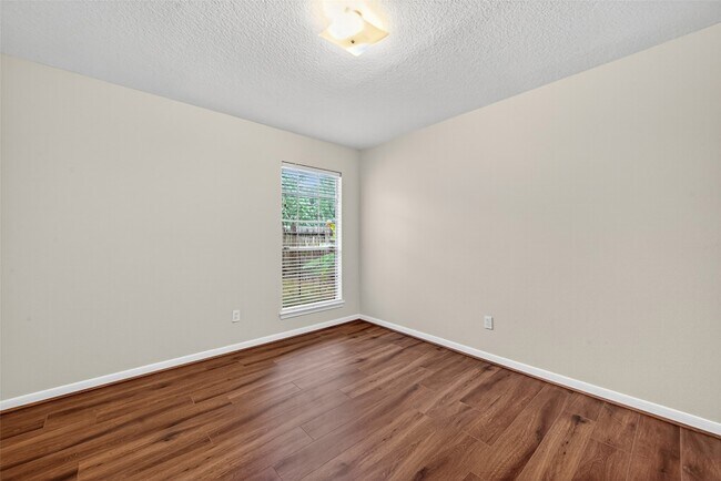 Building Photo - 307 Roans Prairie Ln