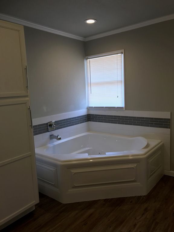 Building Photo - 4907 11th St