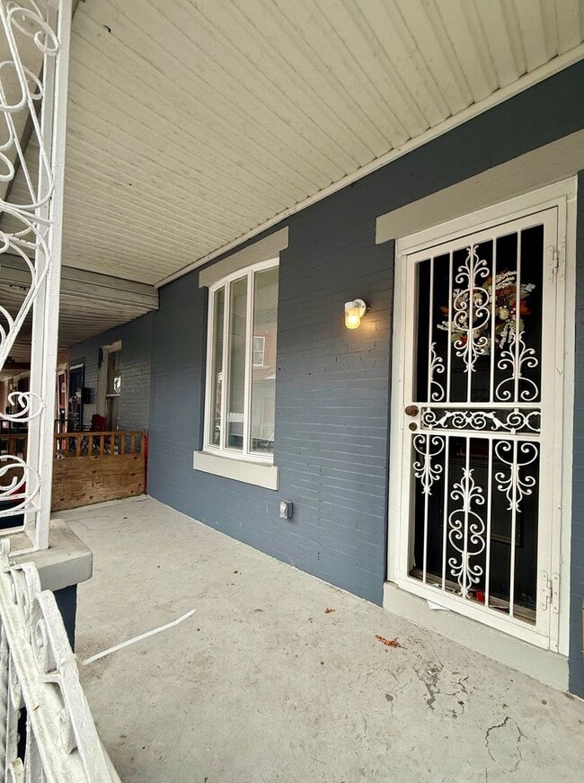 Building Photo - 3 Bed 1.5  Bath