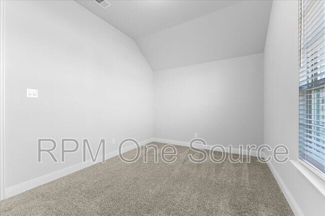 Building Photo - 6320 Starr Dr.