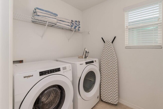 Building Photo - 8907 Caroline Bay Ct