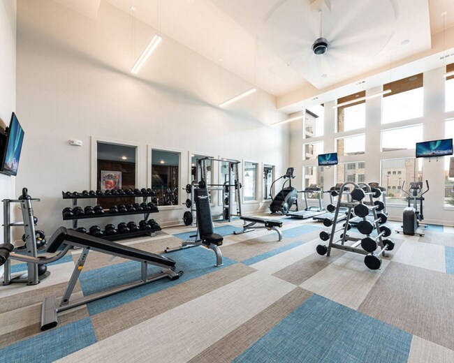 Building Photo - 135 Foremost Dr