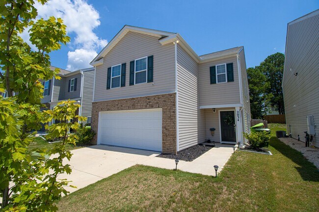 Building Photo - Stylish & Spacious Pet-Friendly Home in Bowden Village – 2034 Eldridge Rd, Columbia, SC 29209