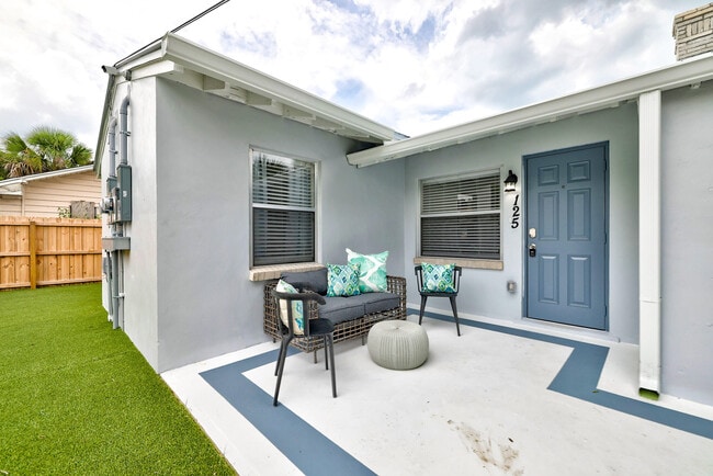 Building Photo - 125 S 10th St