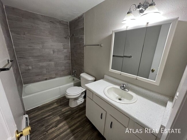 Building Photo - 415 St Vrain Pl