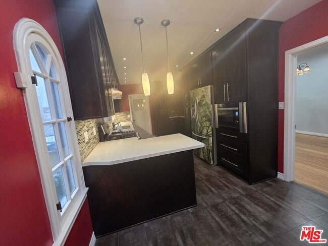 Building Photo - 939 S Ogden Dr