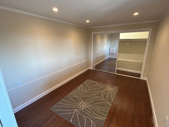 Building Photo - PRICE REDUCED!! Brand-New Glenview Highlands ADU with Stunning Bay & SFO Views – Utilities Included!