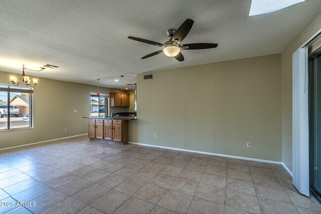 Building Photo - 4541 E Pershing Ave