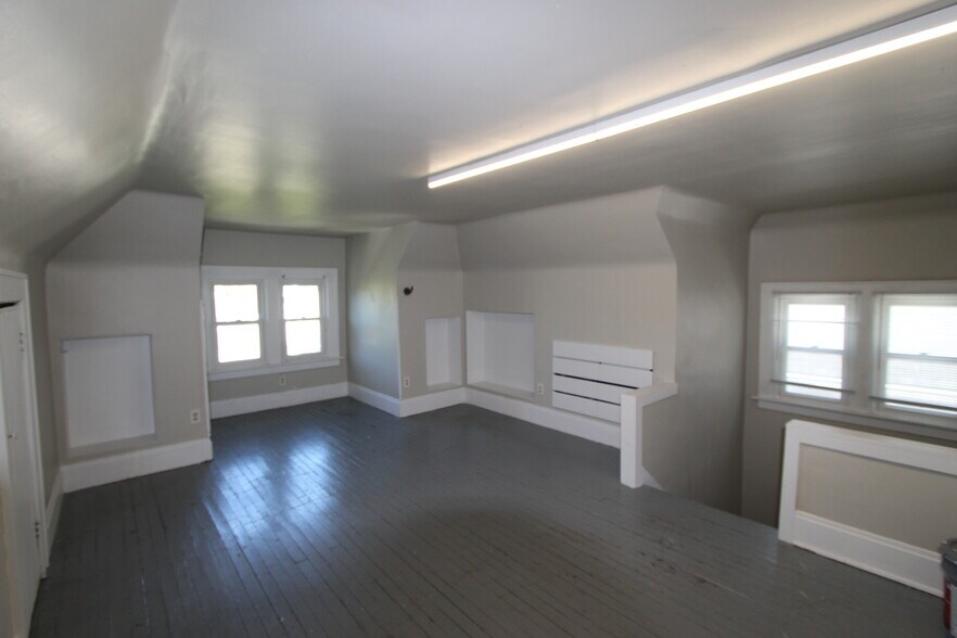 Building Photo - 2266 Indiana Ave