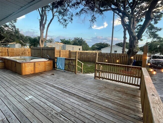 Building Photo - 3485 Adrian Ave