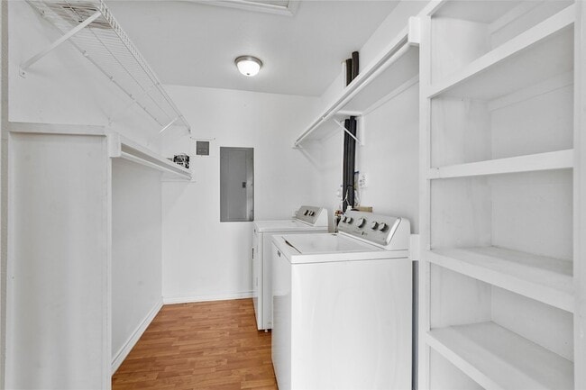 Building Photo - 20602 Hackberry Creek Park Rd