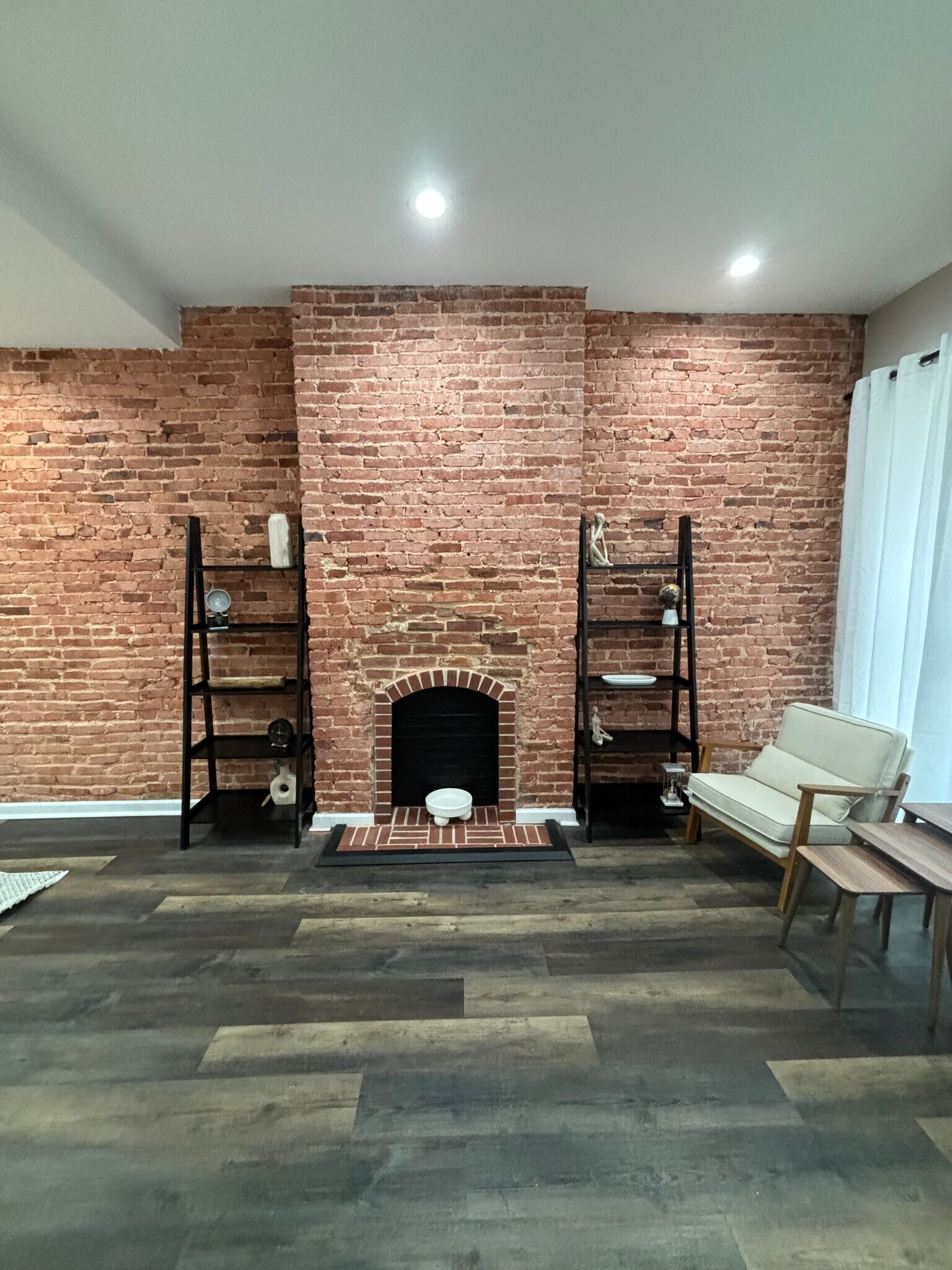 Building Photo - 1151 Myrtle Ave