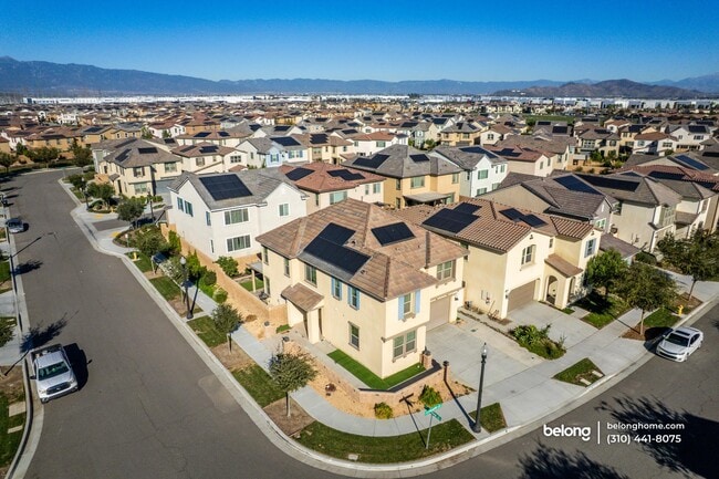 Building Photo - 3915 E Fincastle St