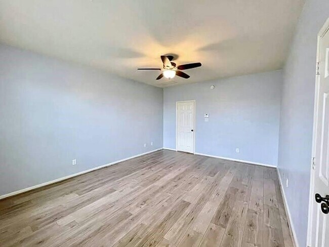 Building Photo - 21510 Sierra Long Dr