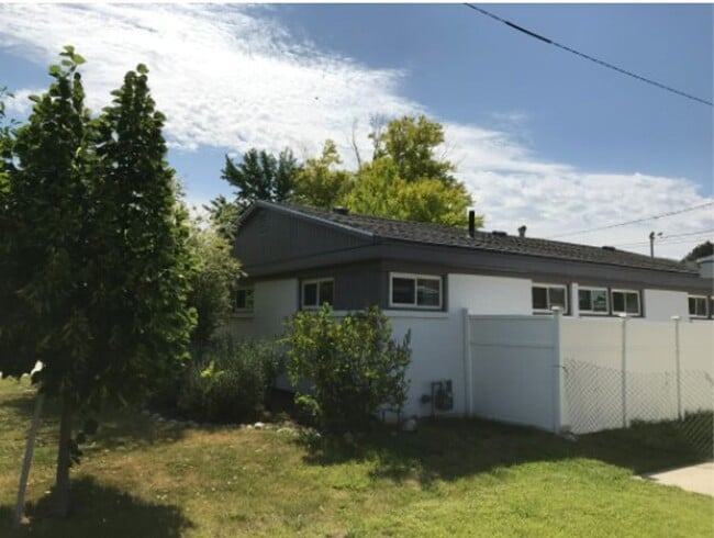 Building Photo - Wonderful 4 Bedroom House in Bountiful
